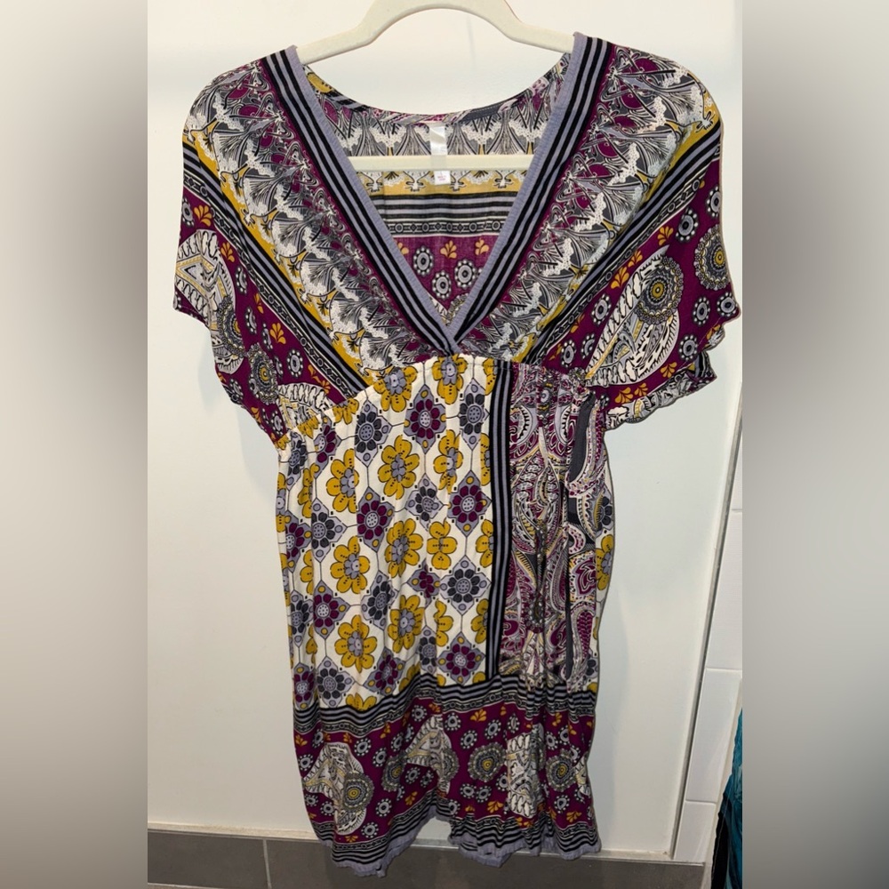Xhilaration Purple and Yellow Flutter Sleeve Tunic